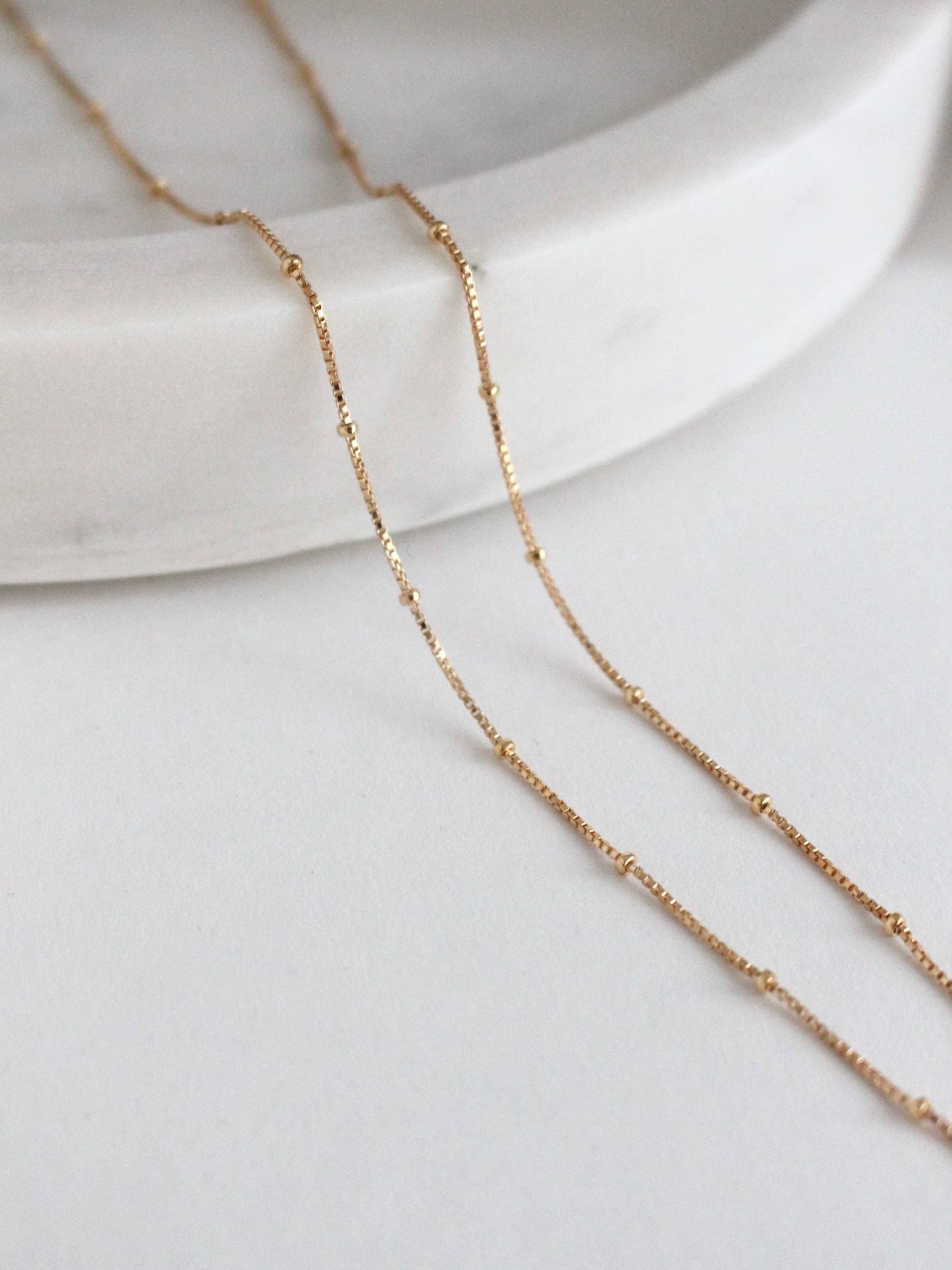 Essential box chain necklace