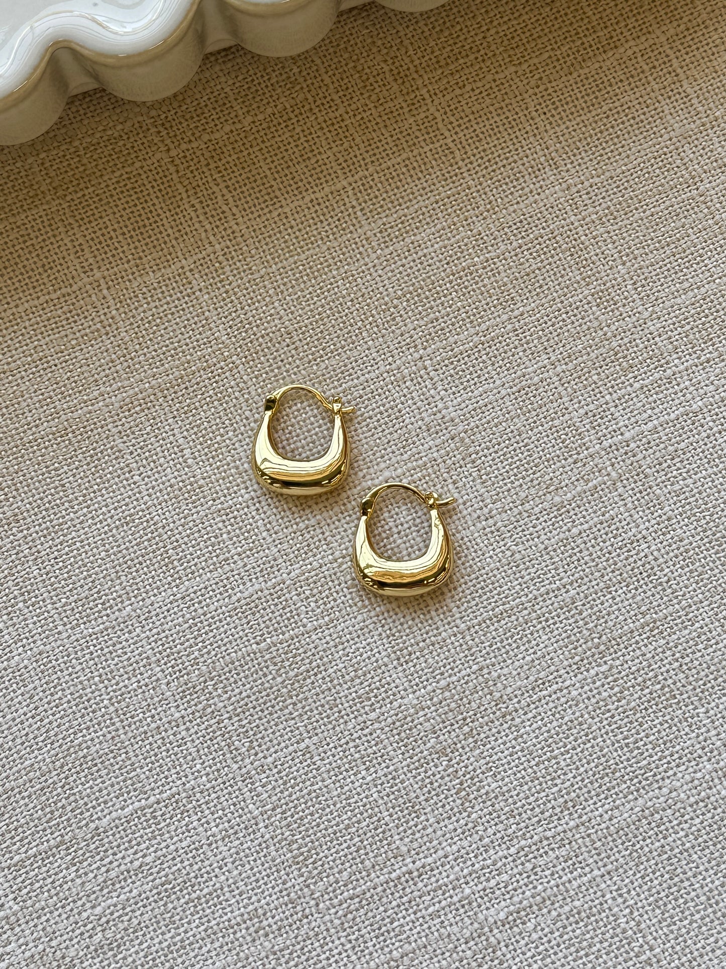 Sunday handbag earrings