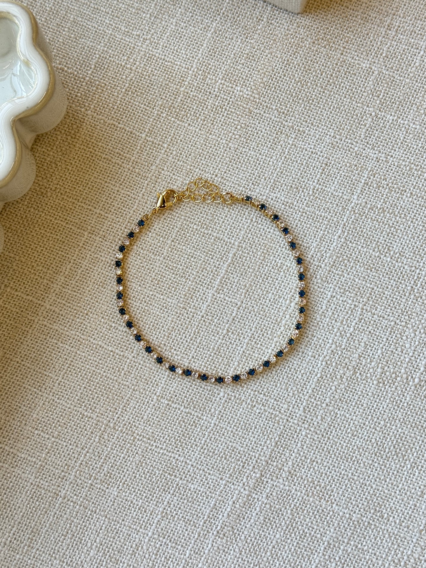 Maris tennis bracelet