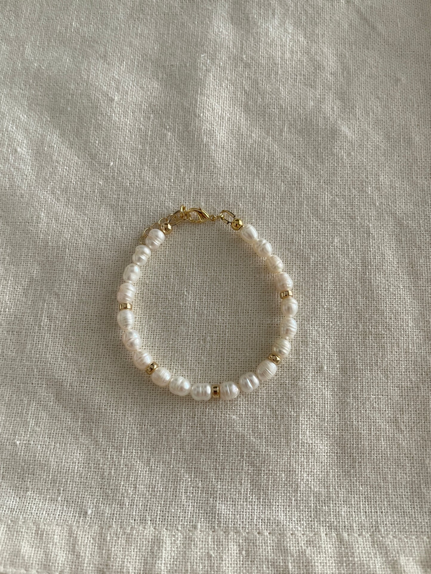 Maeve pearl bracelet