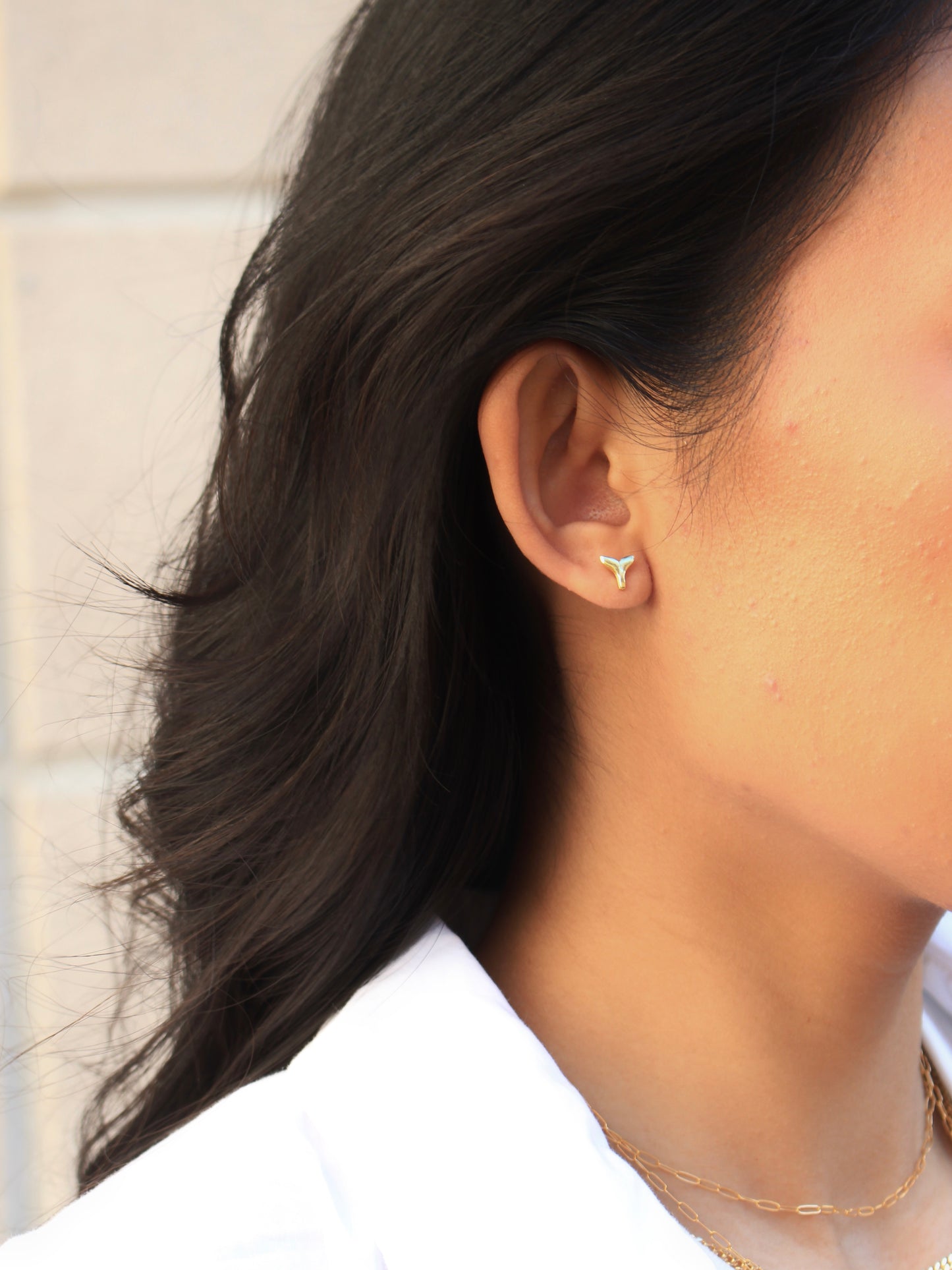 Simple Whale Tail stud earrings