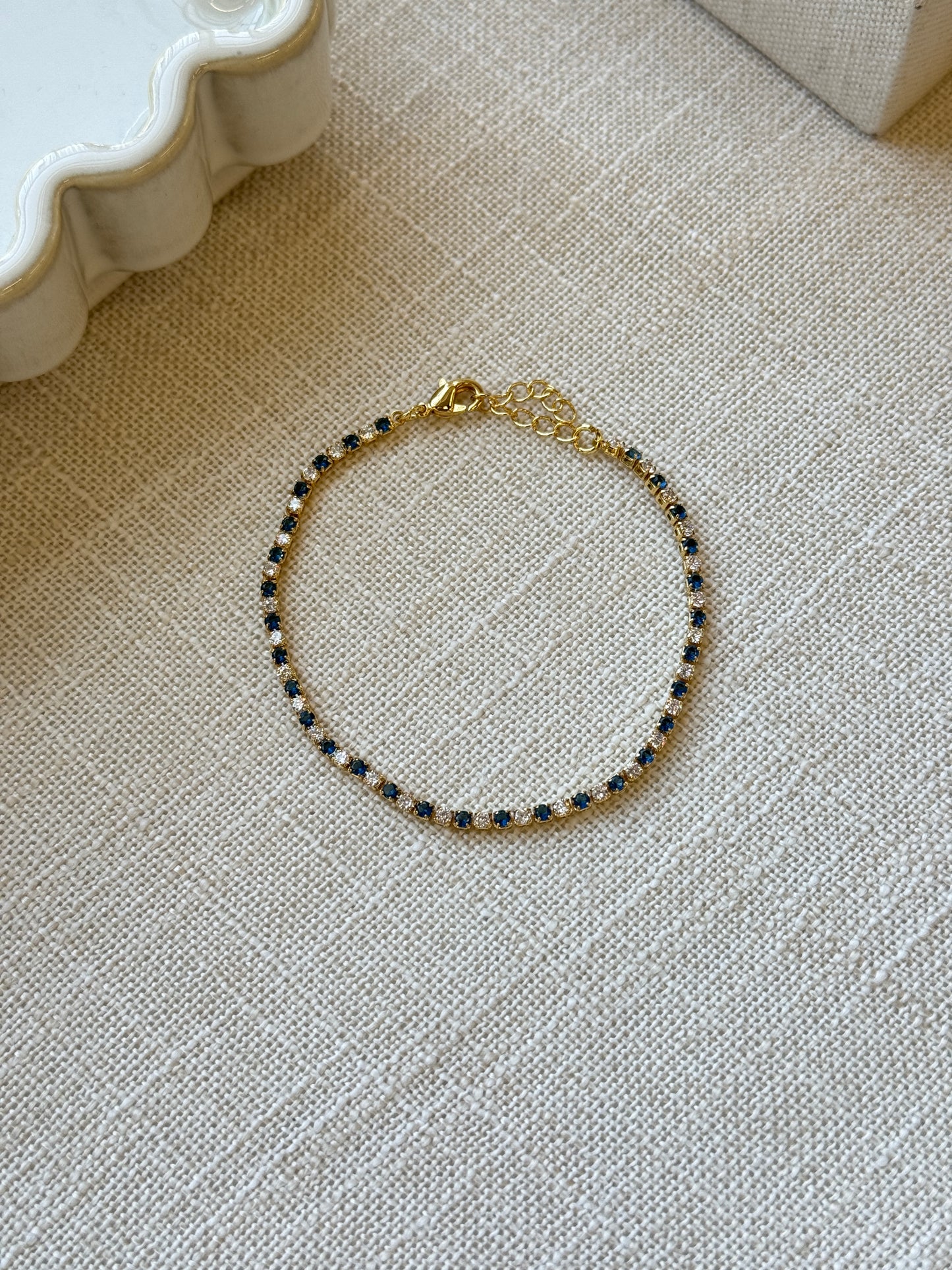Maris tennis bracelet