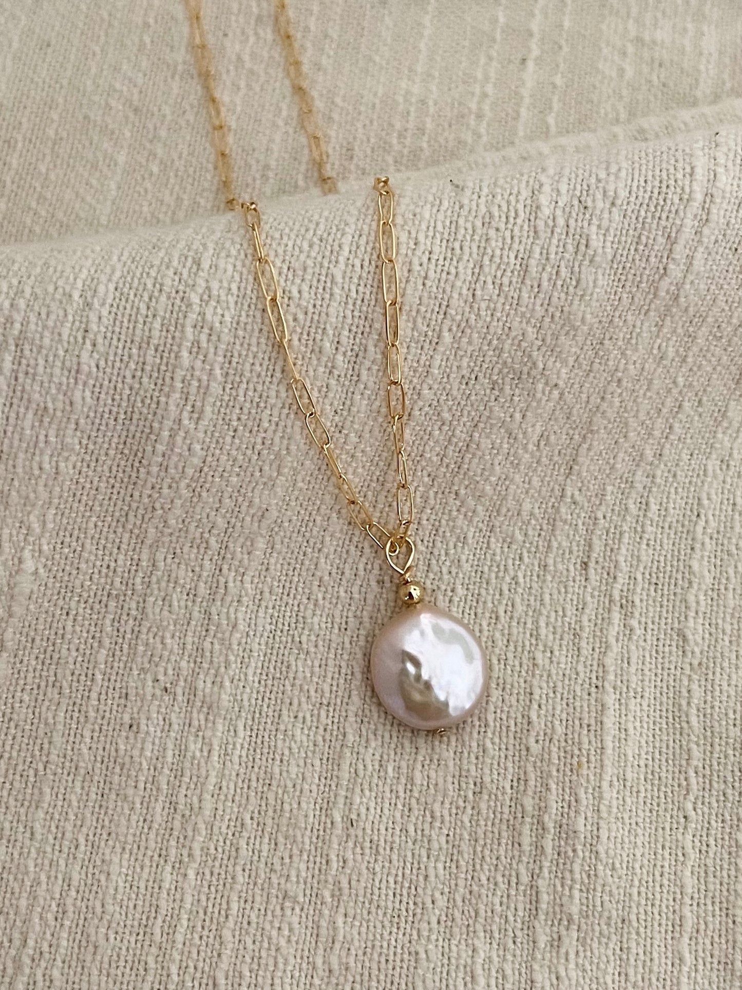 Luciana pearl necklace