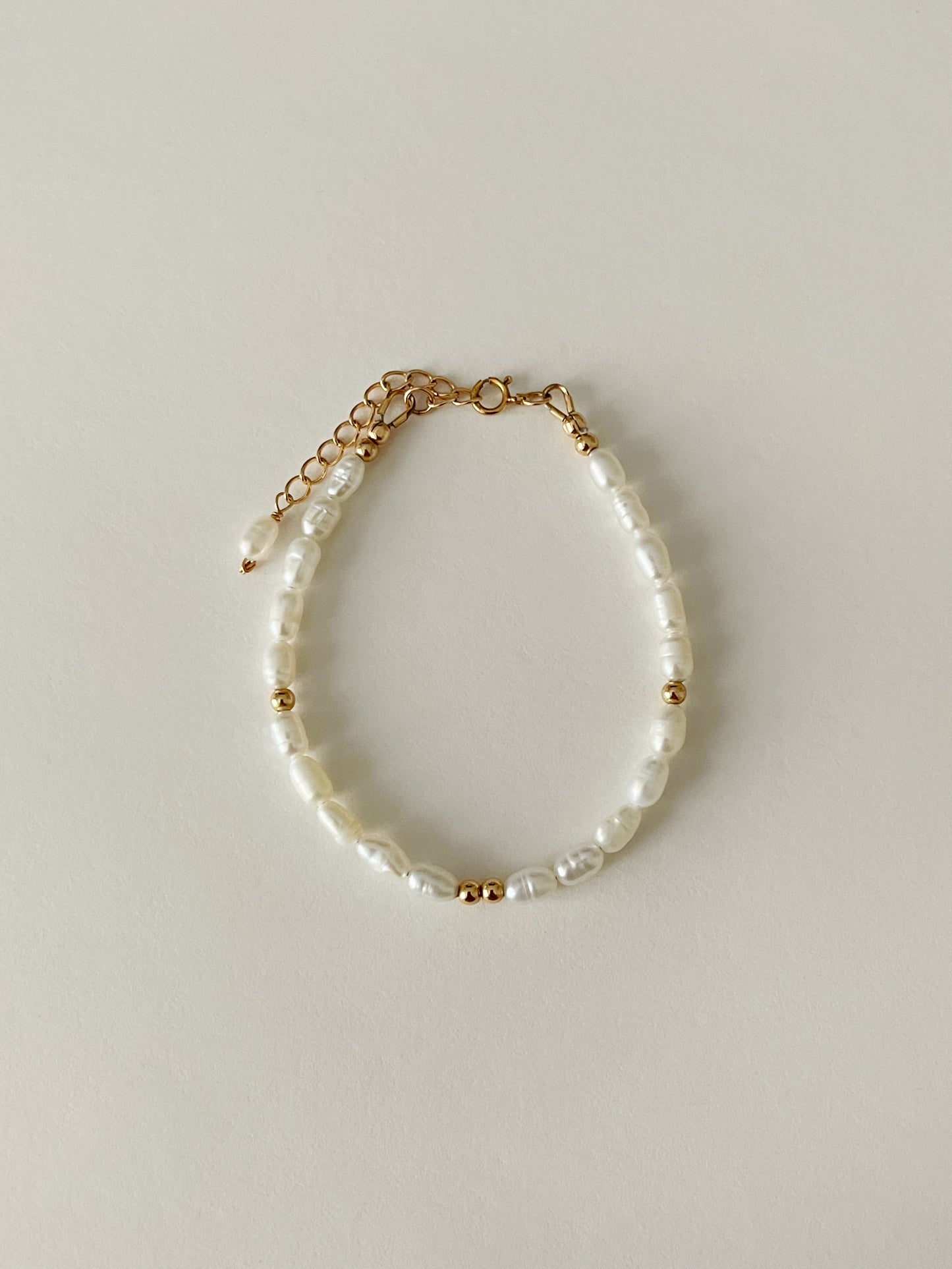 Felicia pearl bracelet