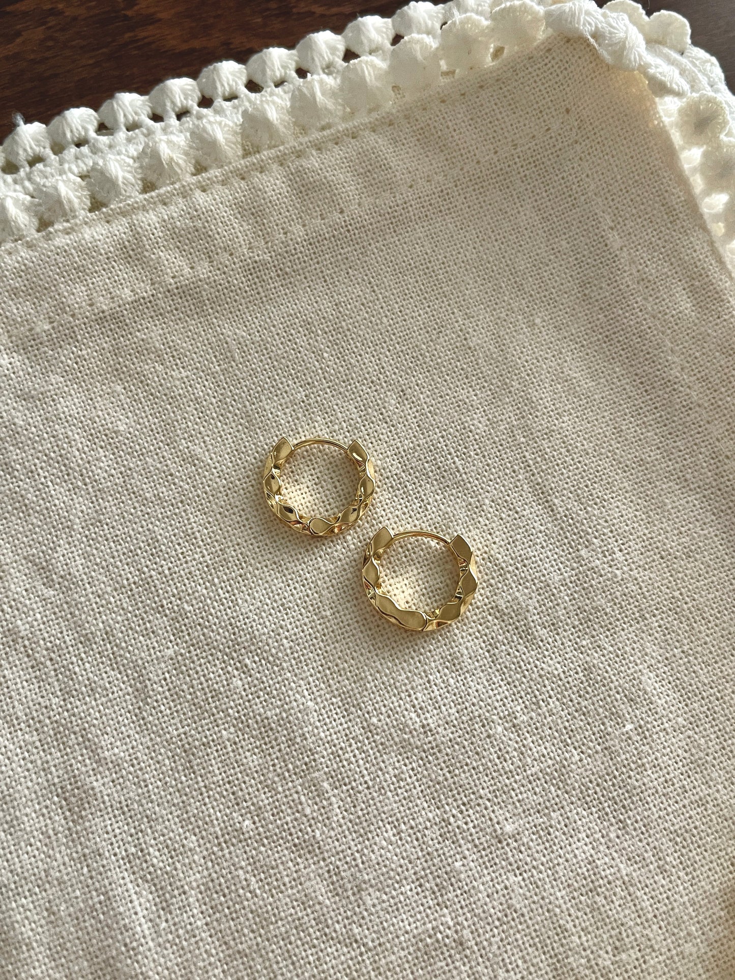 Guilia textured hoop earrings