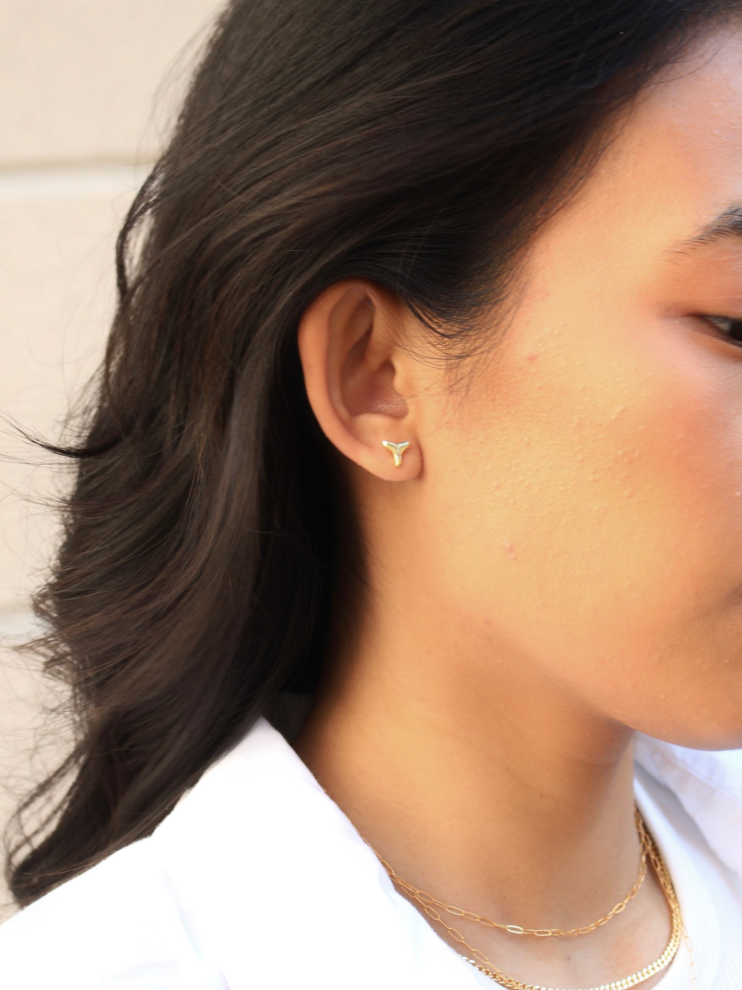 Simple Whale Tail stud earrings