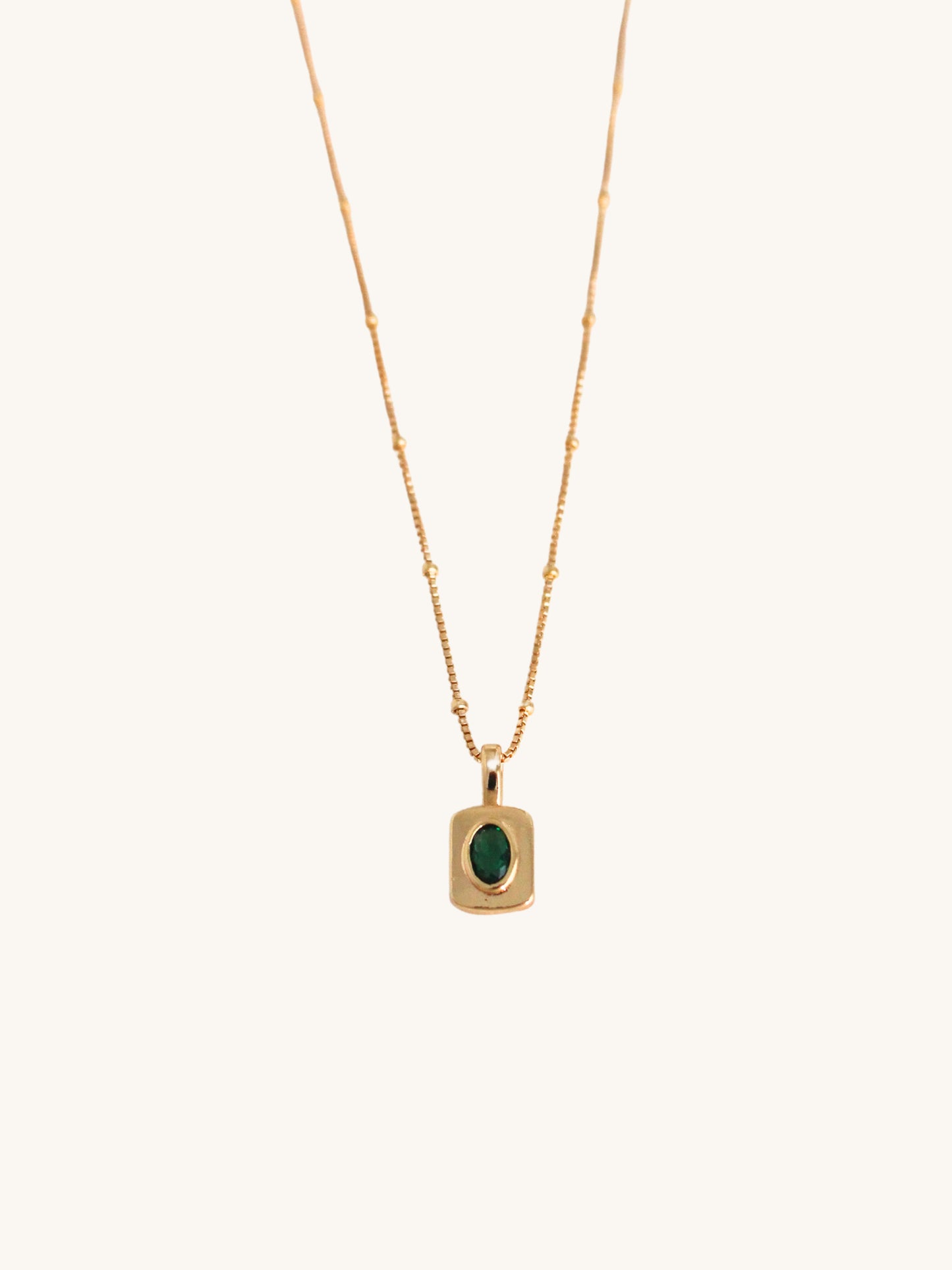 Emerald essential necklace