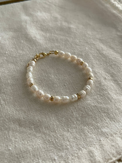 Maeve pearl bracelet