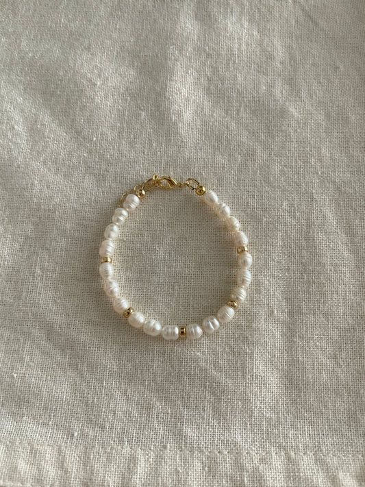 Maeve pearl bracelet