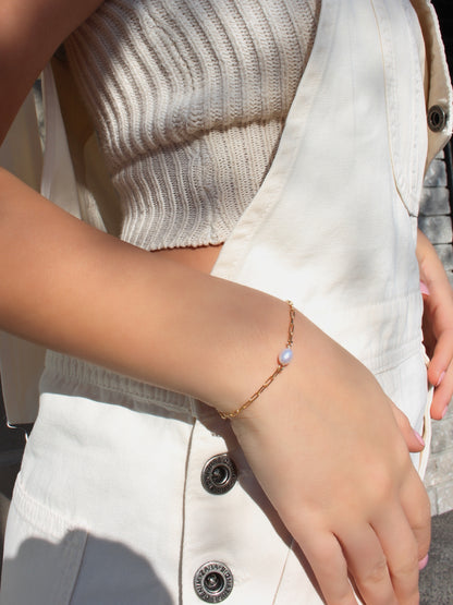 Lydiana pearl bracelet