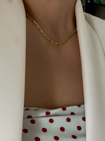 Dainty box chain necklace