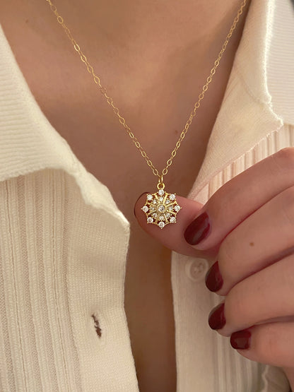Dainty snowflake necklace